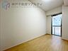 室内：・東西南北4方バルコニーに面しており、どのお部屋も明るい光が差し込みます♪