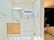 洗面室　白を基調とした清潔感ある空間です！