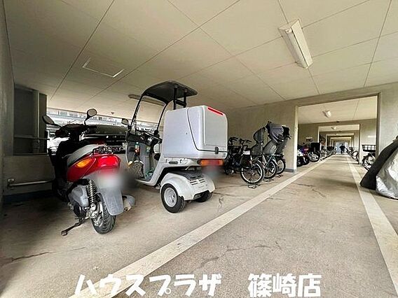 バイク置き場