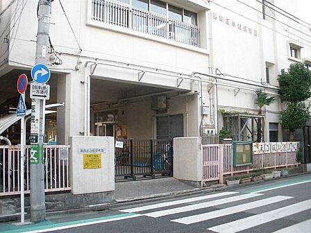 小松保育園 徒歩3分。 240m