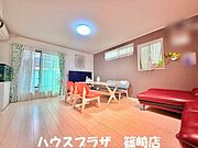 17帖の広々としたリビングになります。