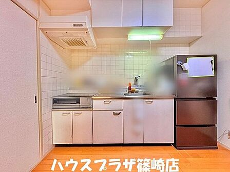 たくさん収納が完備されたキッチンとなっております。