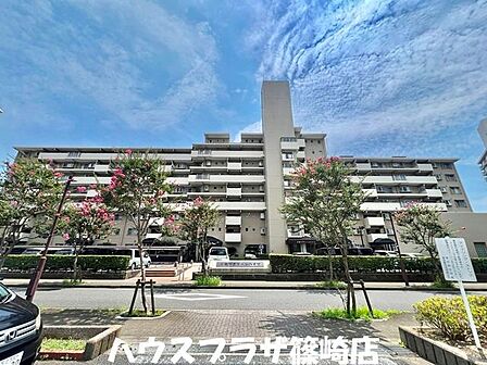 人通りが多く、お子様連れも安心ですね!R8.8月撮影