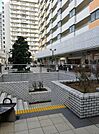 ニュータウンオオクボ 徒歩6分。 470m
