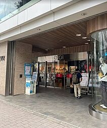 新宿マルイメン 徒歩5分。 370m