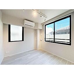 ラ・ペルラ下北沢 1階1LDKのリビング/ダイニング