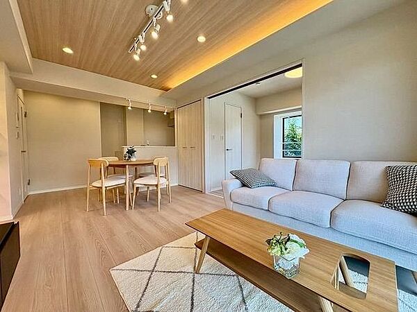 リビング/ダイニングを拡大表示