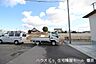 外観：前面道路含む現地写真