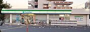 ファミリーマート 豊中小曽根店（424m）