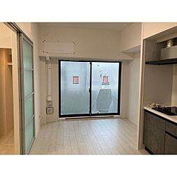 Krystal FimethII番館 201 2階1LDKのリビング/ダイニング