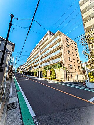 重厚感あるマン...