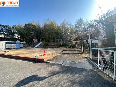 【敷地内公園】◆お客様の「ありがとう」をやりがいに、誠心誠意お応え致しますリノヴェックでは、丁寧なサービスと幅広いご提案をさせて頂きます安心の住まい探しをしませんか?