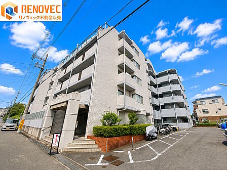 【現地外観写真】◆角部屋!3LDKの住まい◆スーパー・コンビニなど徒歩圏内で生活便利◆南海泉北線「栂・美木多」駅まで徒歩約14分