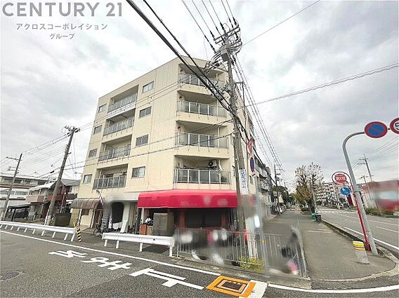 鉄骨造5階建て