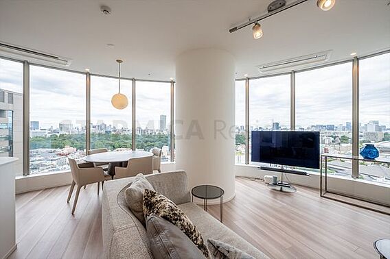 緑豊かな新宿御...