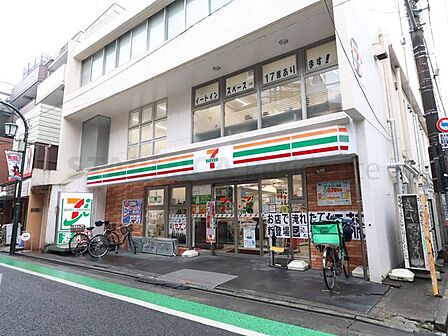 セブンイレブン三軒茶屋栄通り店 80m