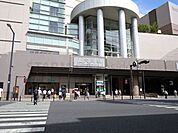 上大岡駅(京急 本線) 1410m