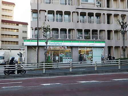 ファミリーマート上池台夫婦坂店 640m