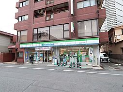 ファミリーマート東池袋四丁目店 76m