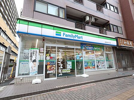 ファミリーマート船橋本町四丁目店 徒歩1分。 50m