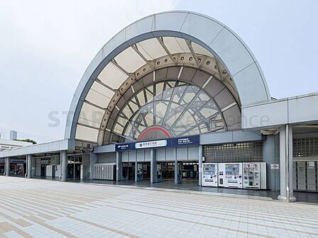 国際展示場駅 830m