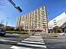 外観：総戸数468戸の大規模マンション・敷地内にまいばすけっとあり