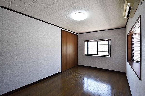 洋室を拡大表示