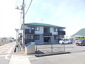 香川県丸亀市川西町南（賃貸アパート2DK・2階・55.20㎡） その1