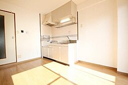 JR予讃線 端岡駅 徒歩5分の賃貸マンション 3階2DKのリビング/ダイニング