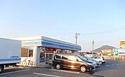 ローソン宇多津東分店まで711ｍ
