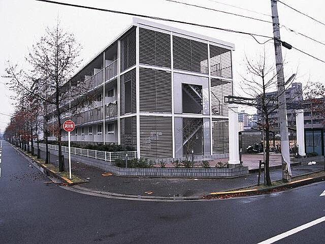 9 / 35