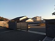 箕作小学校 まで約 790 m