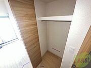 使いやすいクローゼットタイプです。