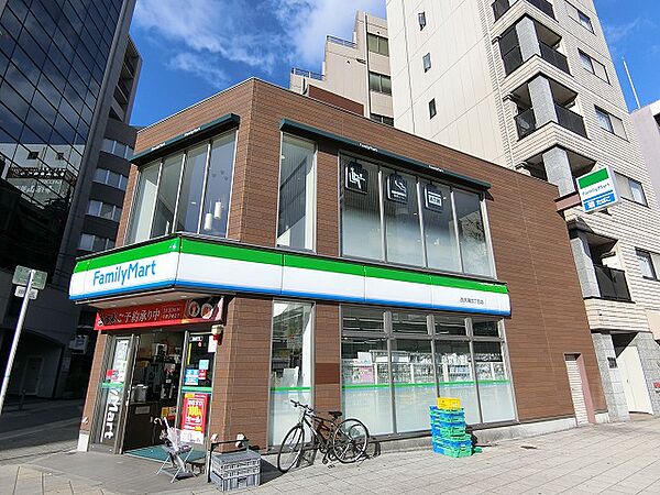 画像21:ファミリーマート 西天満四丁目店（124m）