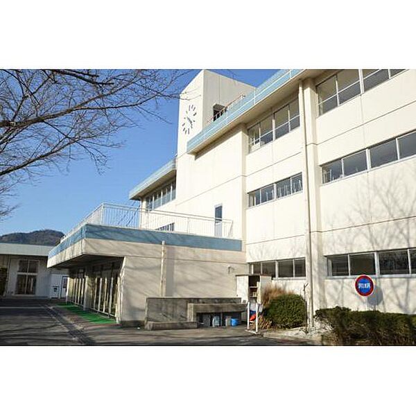 画像24:中学校「広島市立高陽中学校まで2510ｍ」