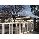 小学校「広島市立八木小学校まで677ｍ」