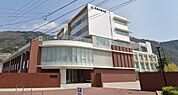 大学1「私立広島文教大学まで1157ｍ」