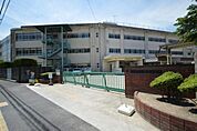 小学校「広島市立深川小学校まで676ｍ」
