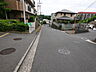その他：車も通れる道路です。