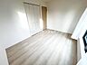 室内：2階洋室　7.5帖