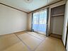 室内：2F中央和室