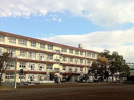 三島市立南小学校 380m