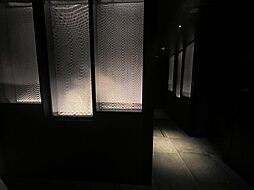 8 / 25
