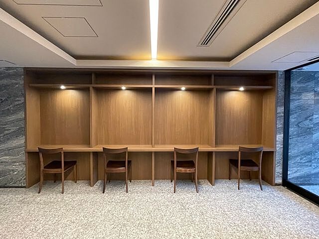 15 / 27