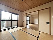 リビング横の和室！客間としてもご使用いただけます。