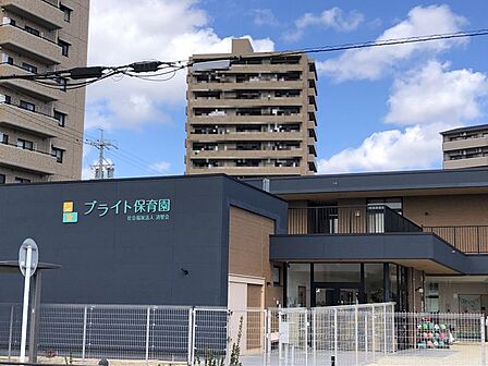 ブライトこども園安城桜町まで 140m 徒歩約2分