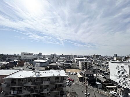 7階につき眺望良好です!疲れた日は景色で癒されましょう。