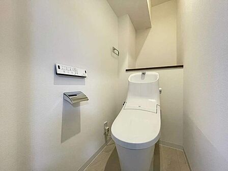 快適なウォシュレット機能付き！掃除もしやすいトイレです！