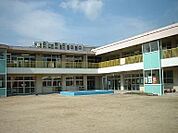中部保育園まで　663m　徒歩約9分　●閑静な住宅街の中にある保育園です。季節の行事を大切にしています。1歳～就学前【保育時間】月～土