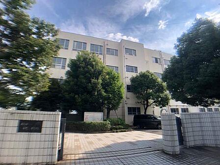 千鳥丘中学校まで徒歩約11分